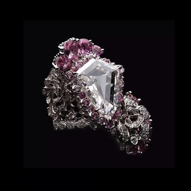 惊艳｜高级订制究竟有多大魅力？看Dior把“蕾丝”编成珠宝