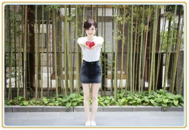 看了古力娜扎的包臀裙，再看看刘雯，才知道熟女和少女差距有多大