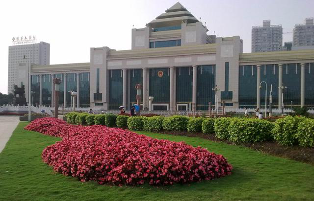 省长和省委书记的区别在哪里，那个职位高？