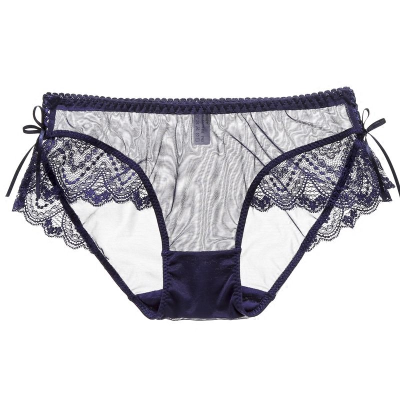 哇!今年的新式三角裤太有女人味，赶紧把我的大妈款扔了，换上它