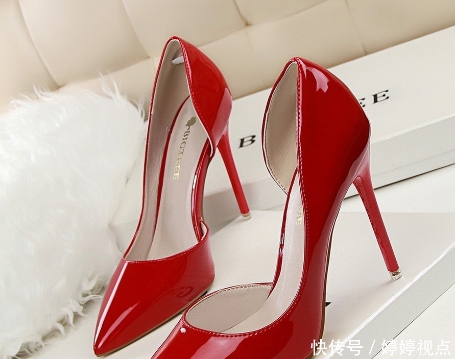  『大方优雅不累脚』刚出炉的新款女鞋单鞋，款款显高舒适又好搭，赶紧走起你的女神范