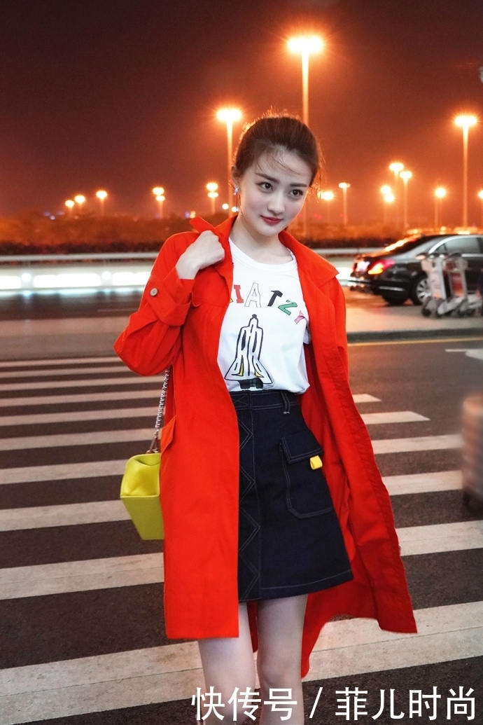 徐璐未P图后台照曝光,满腿疙瘩依旧显腿细,网友:身材太好了吧