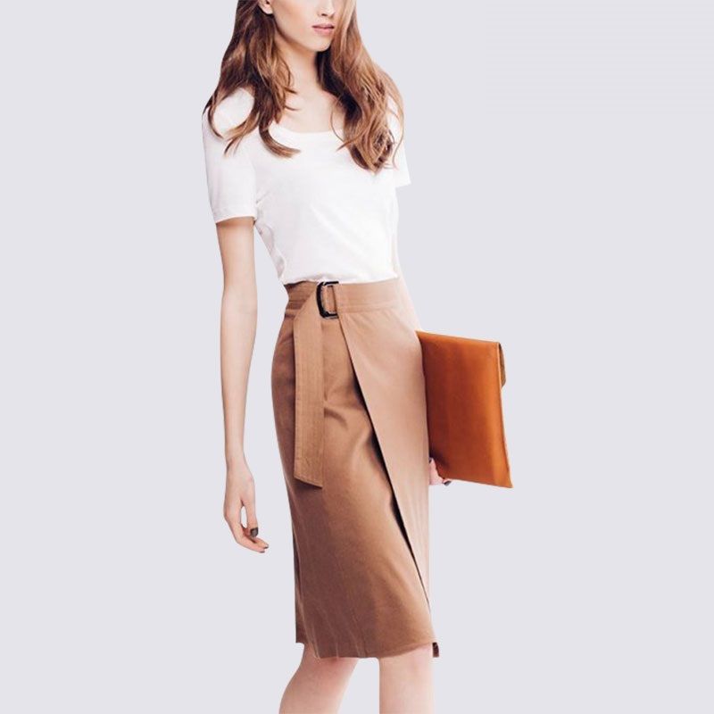 40岁女人别穿太花哨，学下面女人穿素雅裙+尖头鞋，温婉有气质