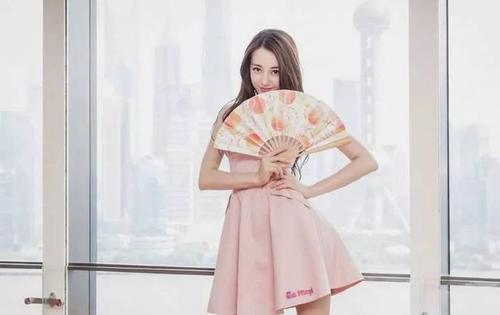 迪丽热巴又换新发型了？美的让人窒息！