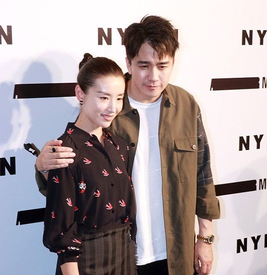 “皇后娘娘”董洁清纯秀美腿同场 孙怡可盐可甜、许魏洲白宇斗帅