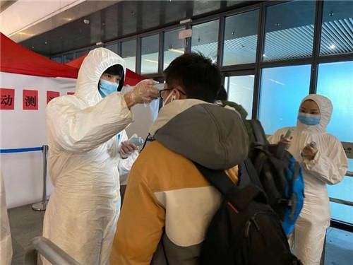  [全力]铁路苏州站全力应对返程复工客流