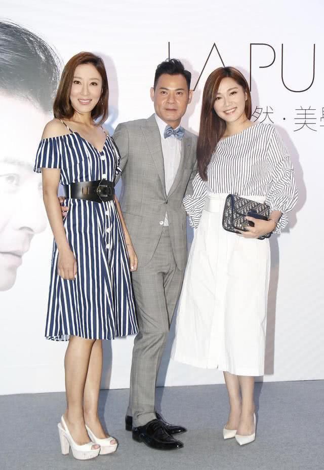  女性朋友：40岁杨怡气质真好，穿吊带条纹连衣裙配腰带，锁骨发型时髦又减龄