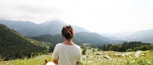 带着养了8年的柯基，她和狗狗一起做了世界上最浪漫的挑战……