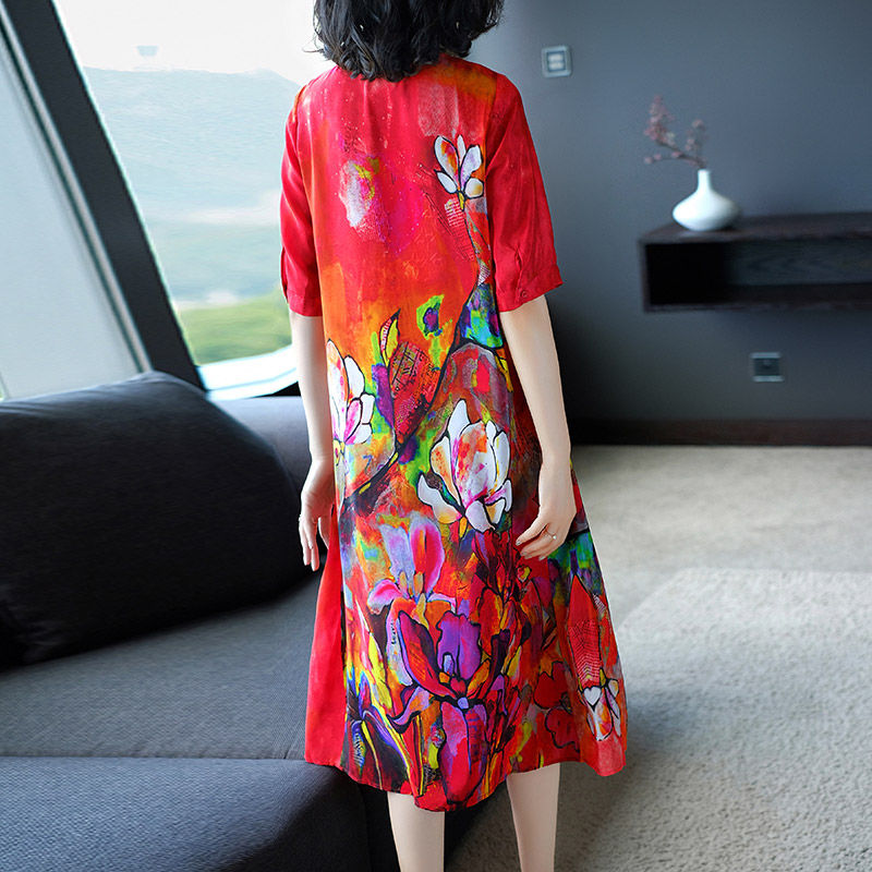 48+女人穿上欧洲站印花连衣裙，尽显成熟女性的优雅韵味太美了