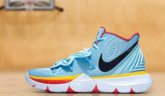  中帮：美专家：Nike Kyrie 5是一款最值得入手的中帮实战篮球鞋