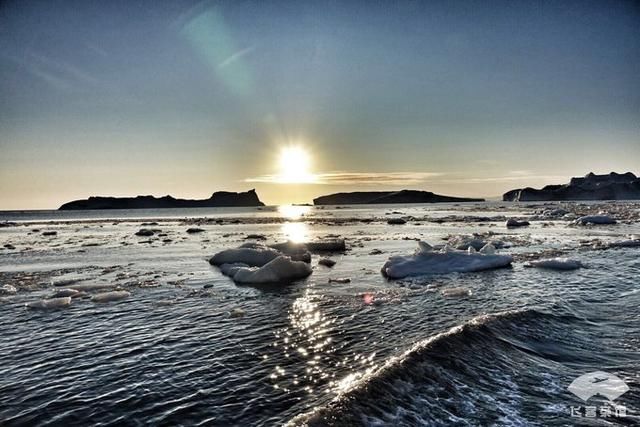 中国小伙北极之旅，入住2000多一晚的当地酒店，鲸鱼肉竟放路边卖