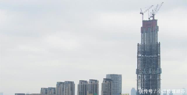 最无奈的高楼636米要成中国第一高楼，如今“被砍”181米