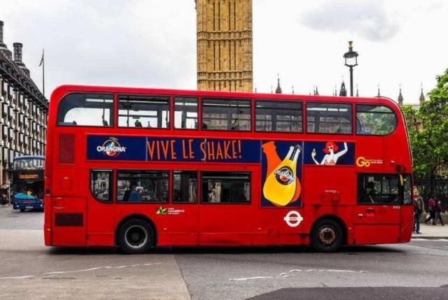  公交车：为什么客车多一个小孩子就违规，而公交车人挤人却不算