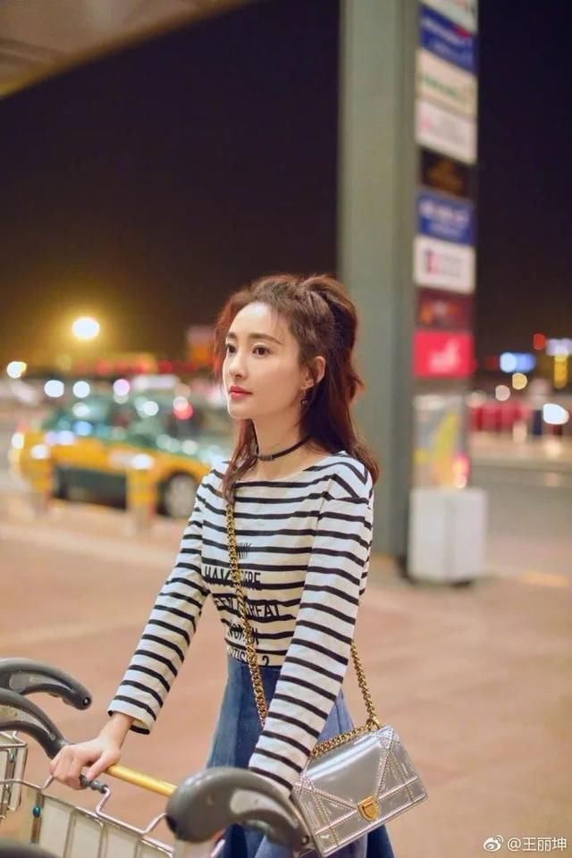 看董洁“不顺眼”！一张不老的青春脸怎么看都生气！