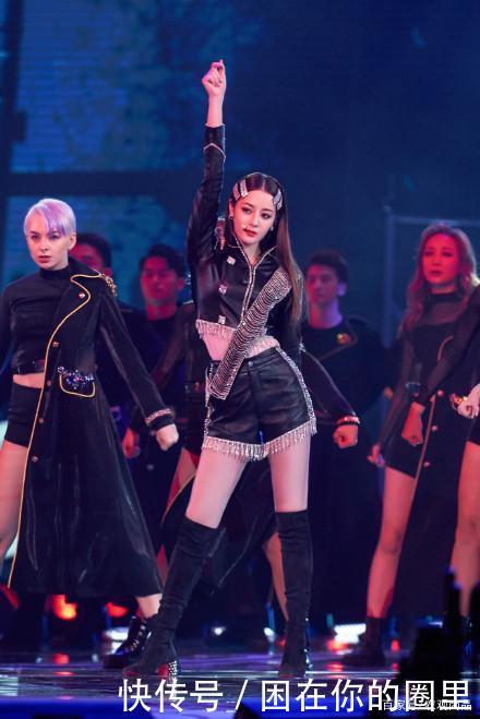 热巴东方卫视跨年