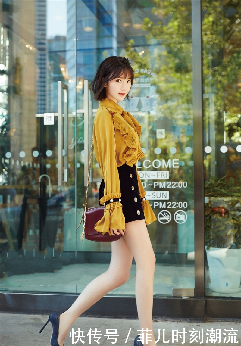 毛晓彤不得了！裙子穿得这么高级，脚下却搭配一双10元的拖鞋！