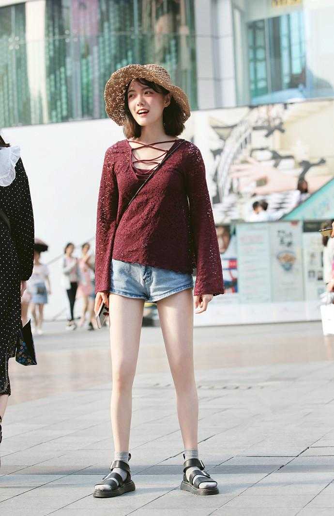 重庆街拍, 适宜的搭配彰显成熟女人味