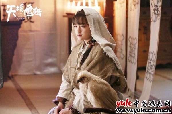 文淇《天坑鹰猎》挑战自己 戏内外共同成长