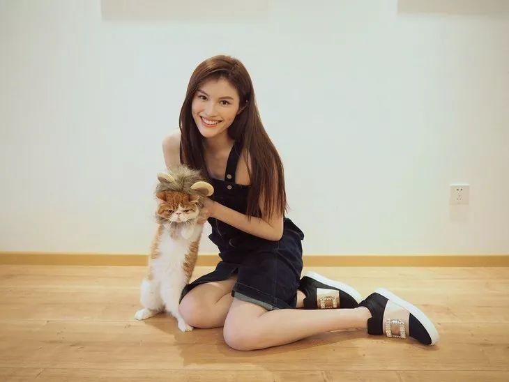 时髦办 | 何穗好爱印花，可一点不俗