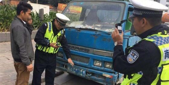 “国三”车明年强制报废，听到补贴金额，车主笑了：白赚了一辆车