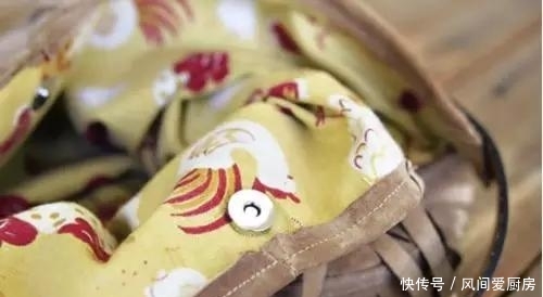  [实用]废弃仿貂皮裤子变身实用流苏包教程