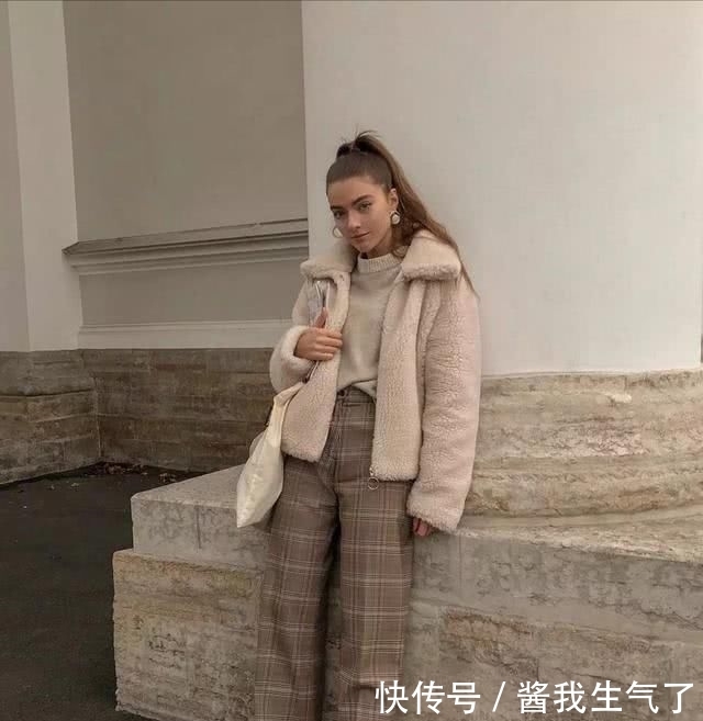  #太土#收起你的阔腿裤，太土今年最流行的是“遮肉裤”，显瘦不挑人