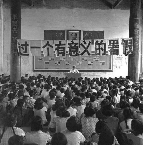  摄影师|50年，30余万张照片，这位广州摄影师用影像讲述社会发展