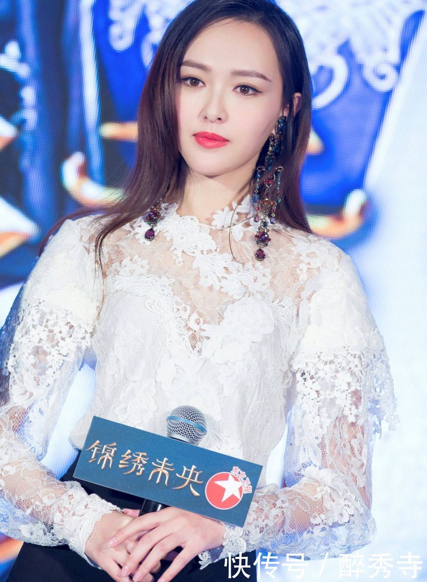 86斤唐嫣和112斤的范冰冰，同穿高腰裤，才发现女人微胖也很好看