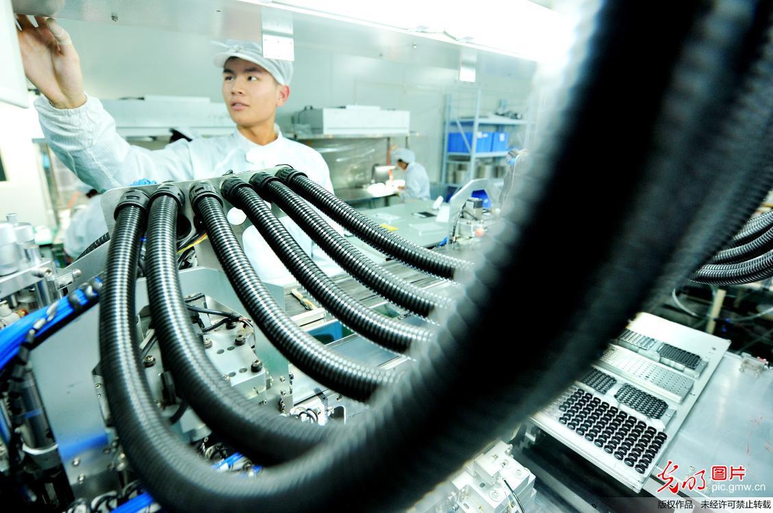 农民工家门口做“白领”