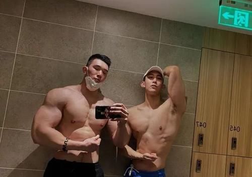 「洋火」193CM“肌肉版”杨洋火了，这颜值大长腿让网友不淡定了！