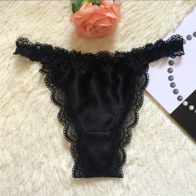 传统内内扔了吧，聪明的女人都穿轻薄丁字裤，美得动人心魄