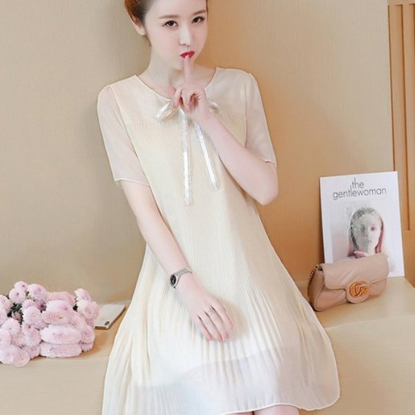 200斤姐姐嫩得像18岁，原来竟穿了5XL大码裙!洋气又显瘦