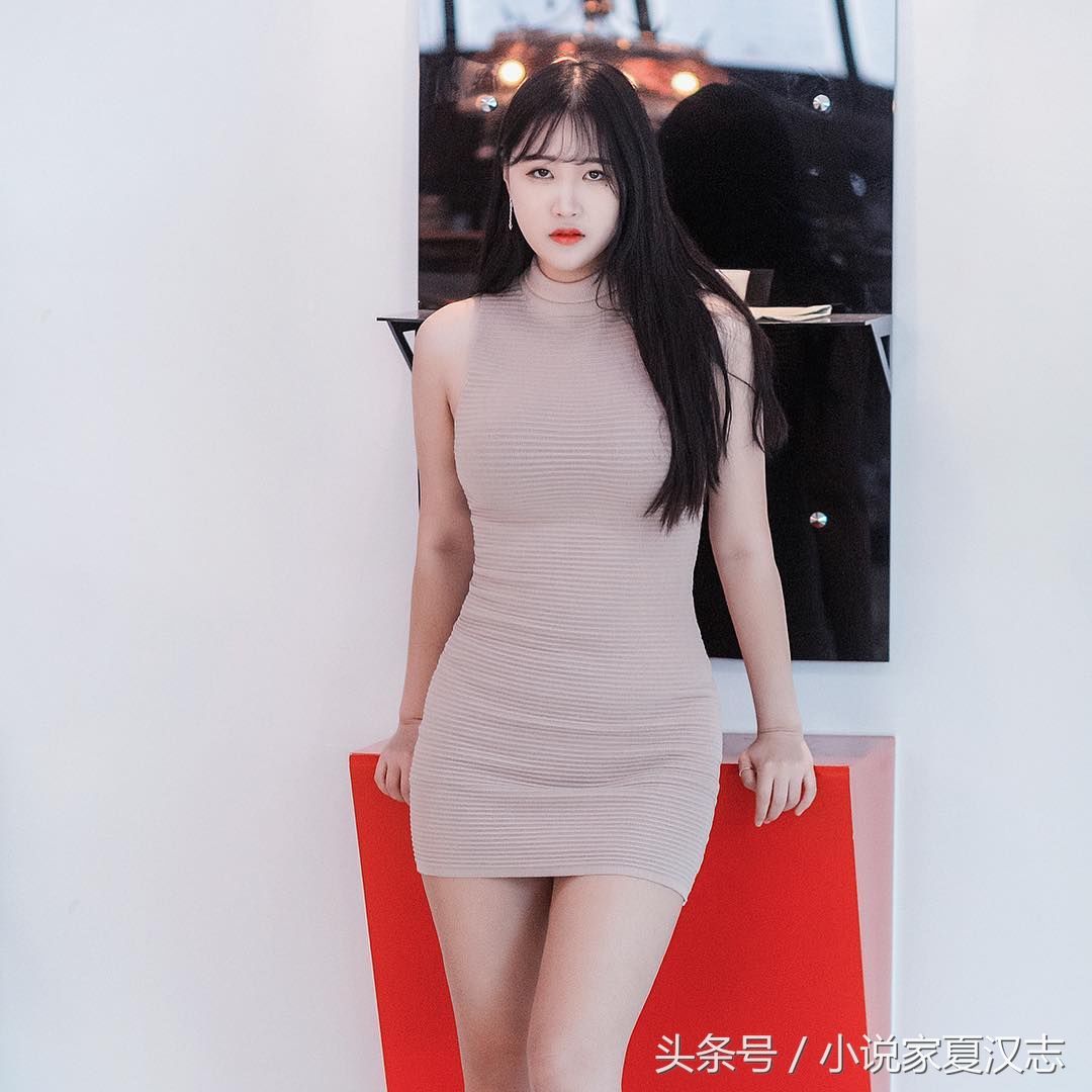极品身材魅力短裙靓女
