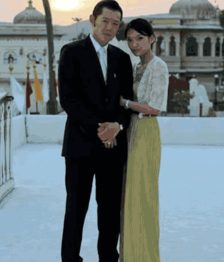 90后不丹王后, 穿传统服饰超迷人, 穿上“洋装”却暴露了这一缺点