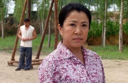  #低调#高秀敏的好姐妹，曾是二人转演员，被赵本山捧红，低调不炒作