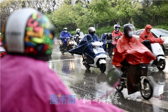  『春雷』春雷+冰雹！济南气温骤降至10℃，今明两天仍有小到中雨