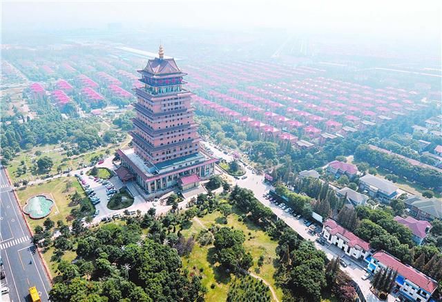 当年的“富豪村”,人手标配别墅豪车,为什么如今却负债400多亿