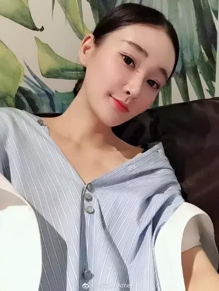 疑似长生法人儿媳，整容网红小三上位，如今在疯狂删除炫富照片！