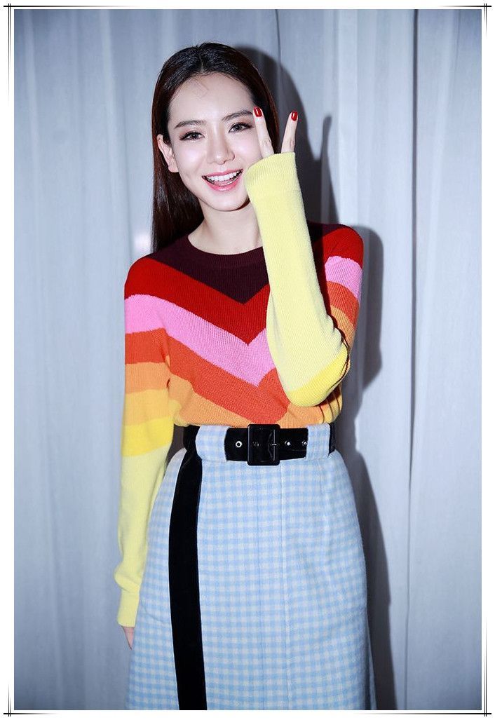 戚薇的素颜, 男人看了都怀疑人生, 真不知李承铉一天天咋熬过来的