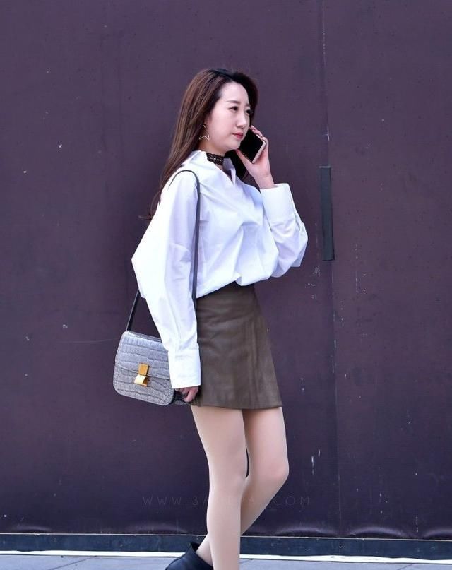  『时髦』街拍:美女长款T恤,超时髦又百搭,怎么搭配都很起范儿!