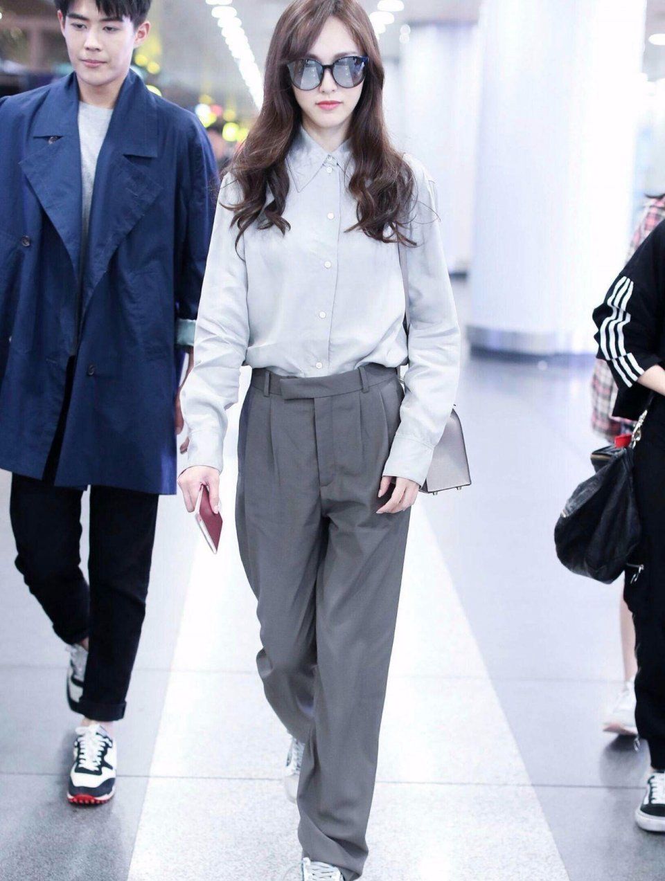 34岁唐嫣也不算老，可她这样还没有赵雅芝年轻!网友:发型有问题