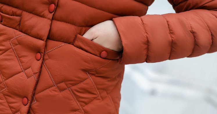 别傻买羽绒服了，贵!瞧这8款棉服好看便宜，70后老婆穿美爆了