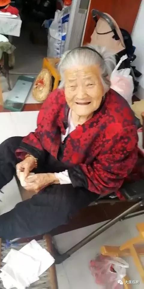 临朐这个村有位106岁的老人，身体健康，说话声音洪亮！