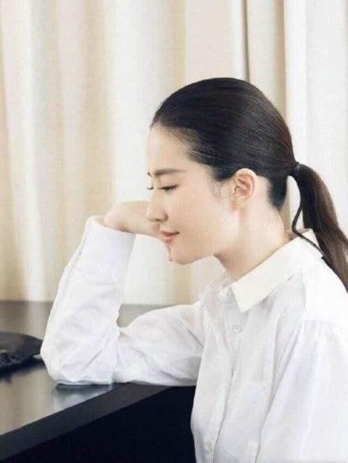  「适合」你适合扎“高马尾”还是“低马尾”？关键看这三点，扎错拉低颜值