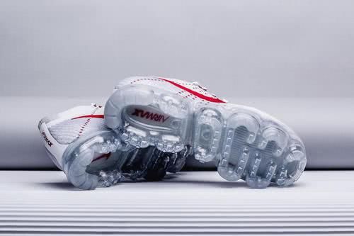  系列：全掌气垫取缔传统鞋底，重新定义Air系列的VaporMax还是双百搭王