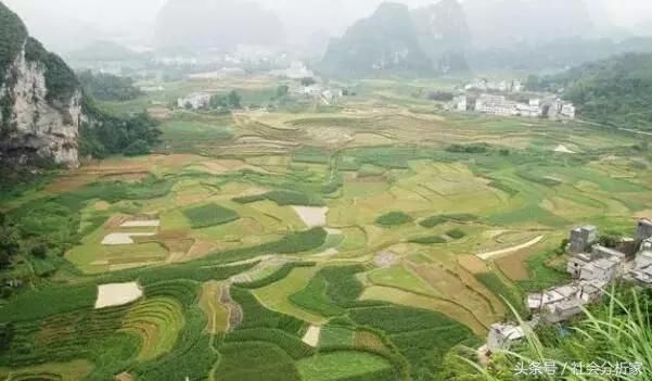 惨县城!至今都未通火车,经济太落后,人均GDP倒