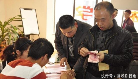 农民看到就拔的“丑草”，城里人拿它泡茶、炒蛋，一年能卖3万多