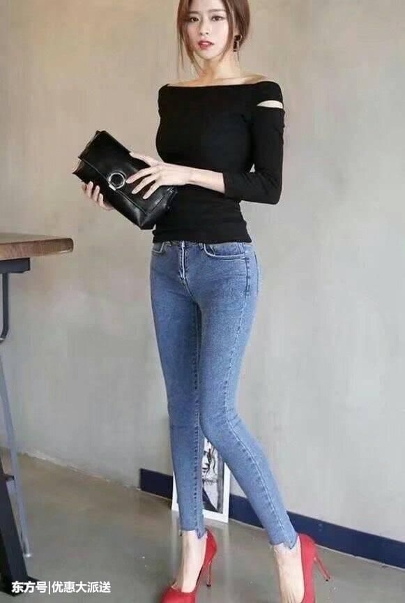 牛仔裤穿着即休闲、轻松、还能展现妩媚线条，穿了它就是不一样