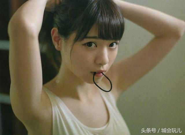 夏天了，又到了男生瞄正妹的季节