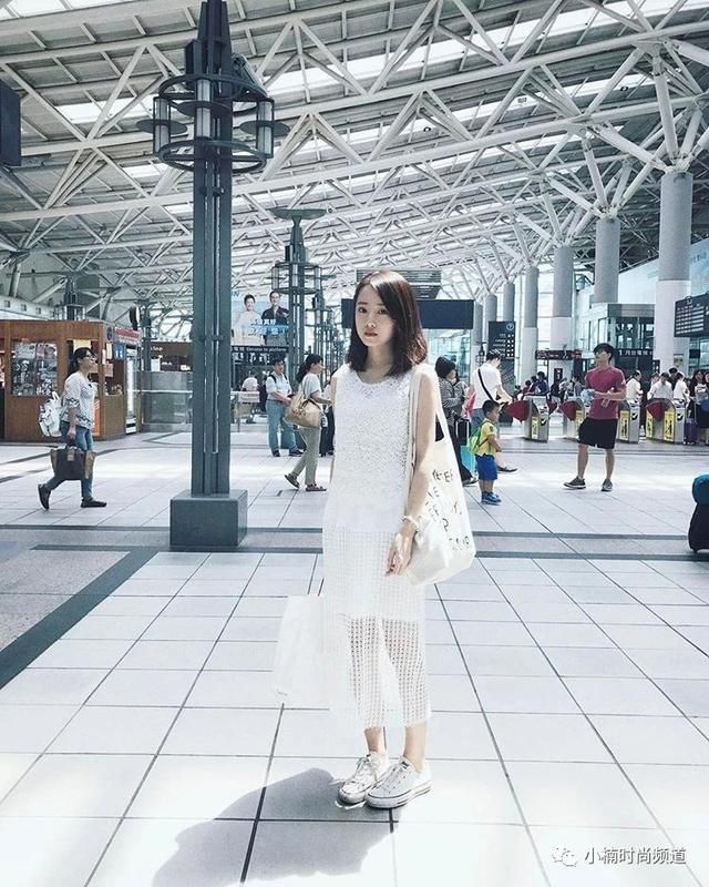 简单穿也能很好看!必学的夏日女生清爽白色系经典风格穿搭